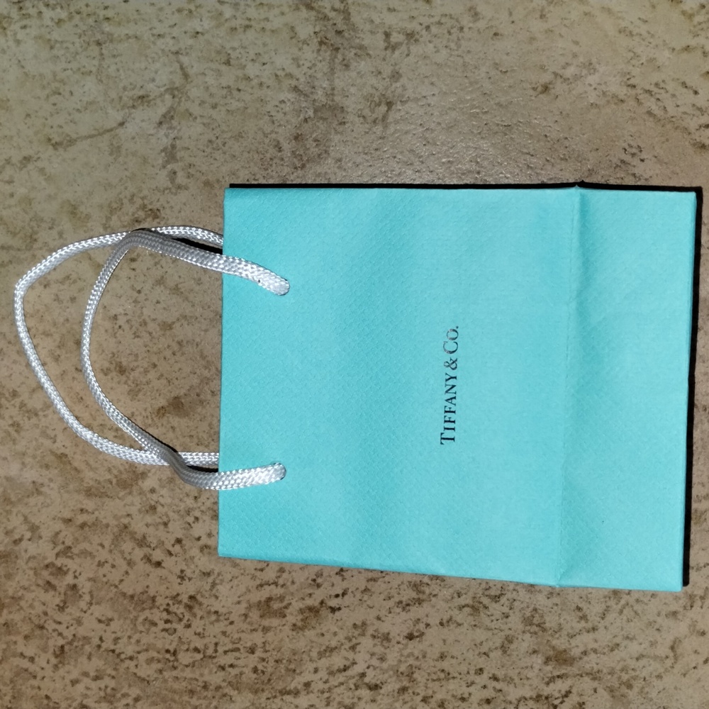 Tiffany Gift Set - Picture 2 of 15